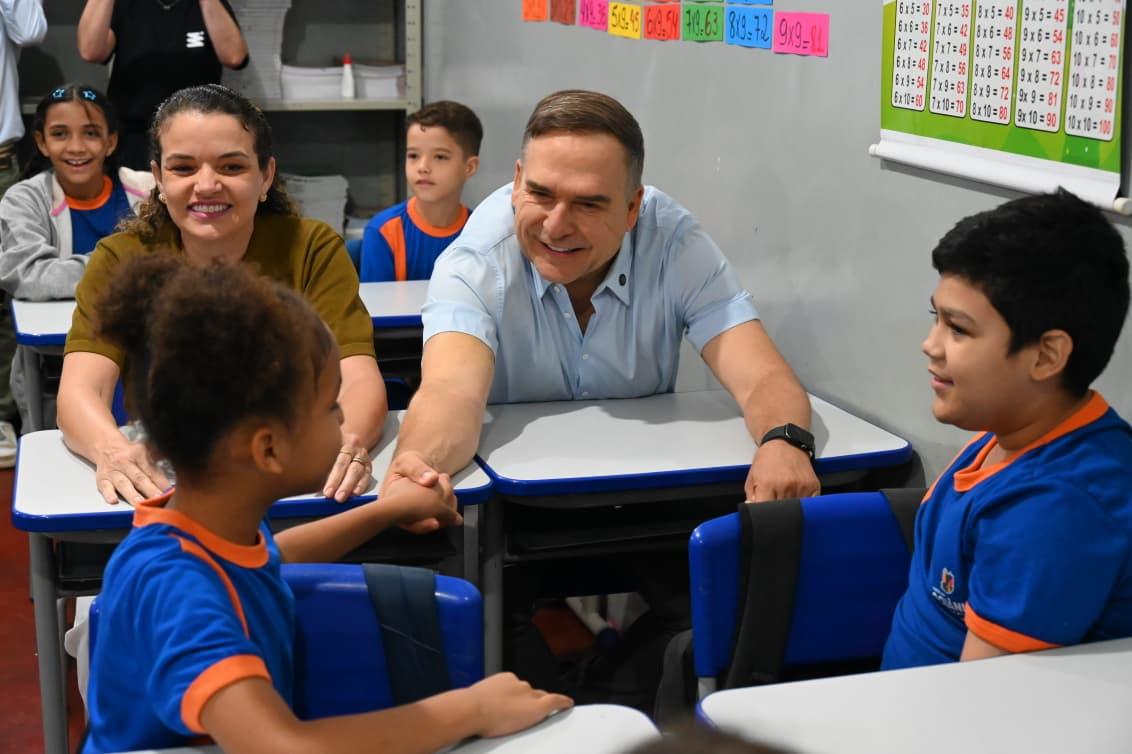 Mabel participa de aula-modelo para transformação do ensino de matemática nas escolas municipais de Goiânia