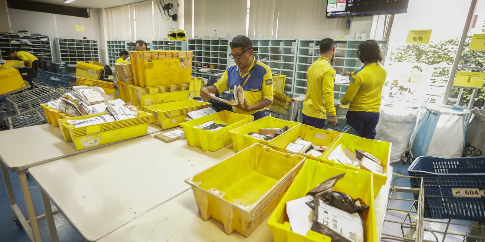 Correios renovam parceria para acelerar entregas do AliExpress no Brasil