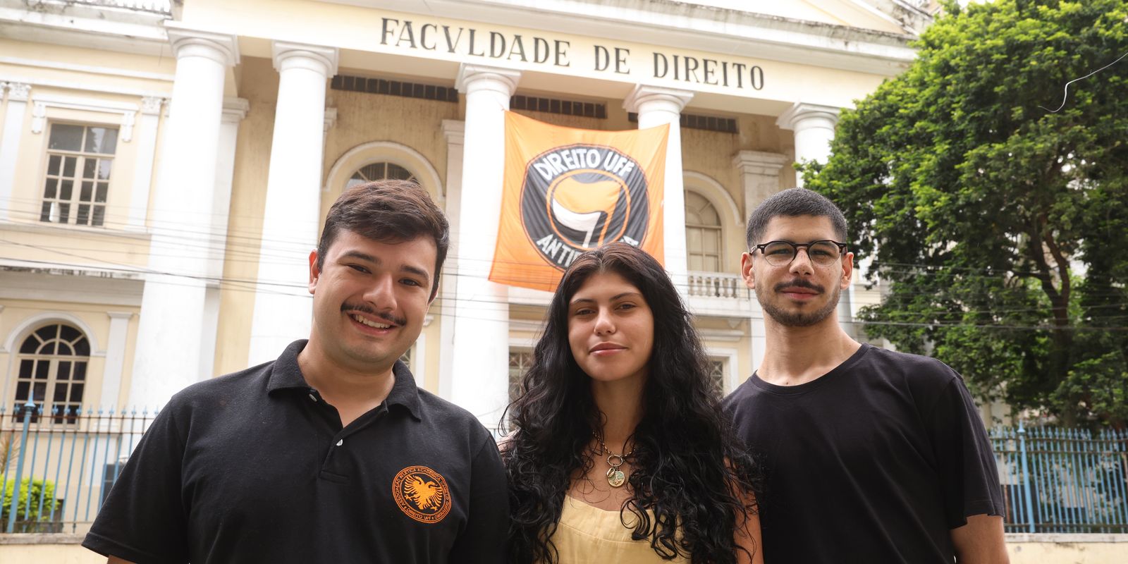 Estudantes da UFF iniciam atos em Niterói pela reeleição de Lula