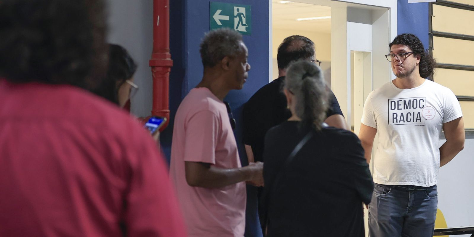 Eleições Gerais: eleitores têm até as 17h para votar neste domingo