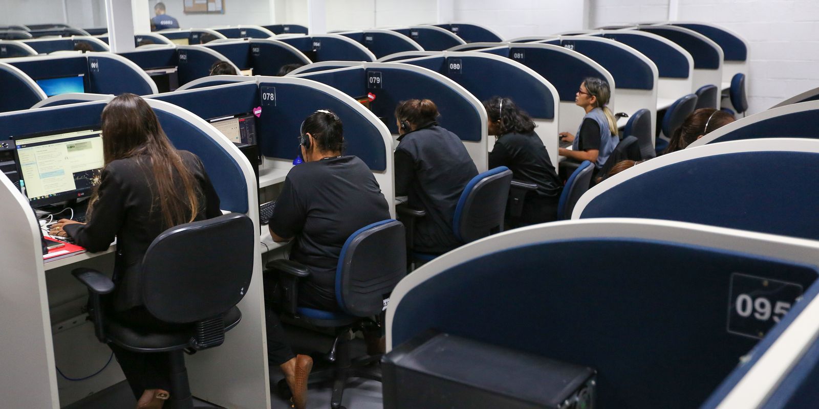 Ligue 180 registra mais de 1,5 mil casos de violência política contra mulheres