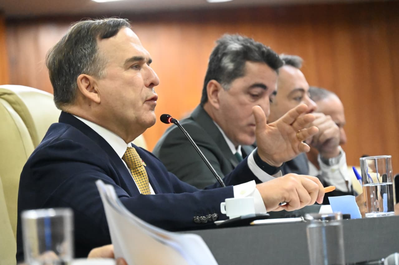 Mabel apresenta equilíbrio fiscal e investimentos de R$ 663,3 milhões em prestação de contas na Câmara