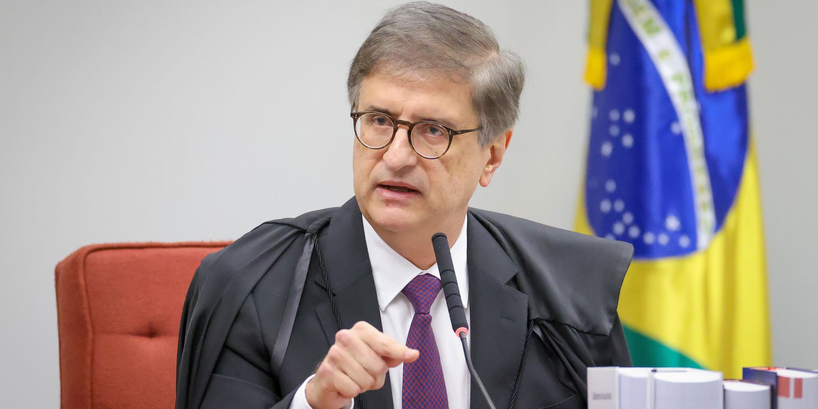 PGR descarta crime de abuso de autoridade em conduta de André Mendonça