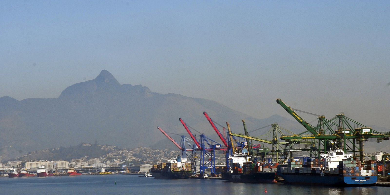 Previsão de saldo da balança comercial para 2026 recua para US$ 84,4 bilhões