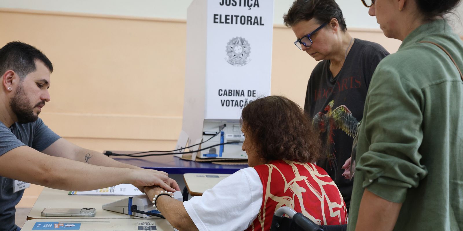 Eleitores idosos com 70 anos ou mais aumentam 43% no primeiro turno