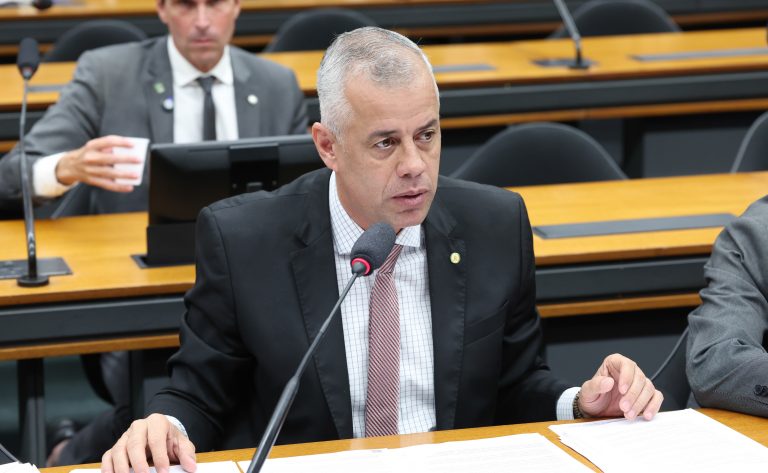 Projeto prevê acordos em ações sobre mineração irregular e ressarcimento à União