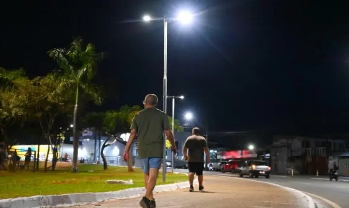 Brilha Goiânia oferece canal 24 horas para reparos em iluminação pública