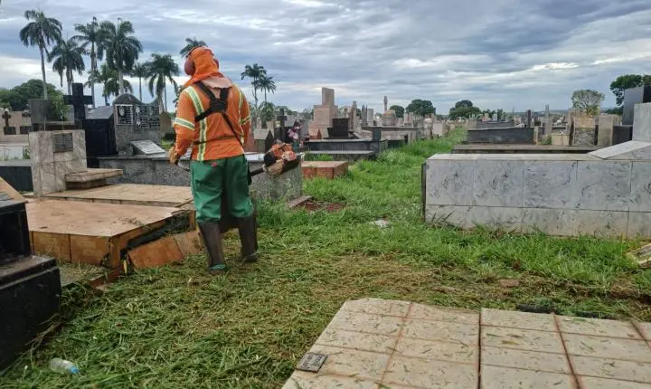 Cemitérios municipais recebem força-tarefa de zeladoria para o Dia de Finados