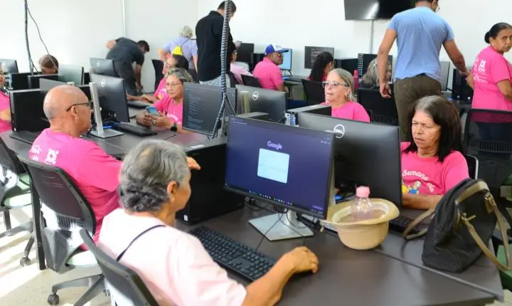 Cidadão Tech 60+ oferece cursos de inclusão digital em sete municípios