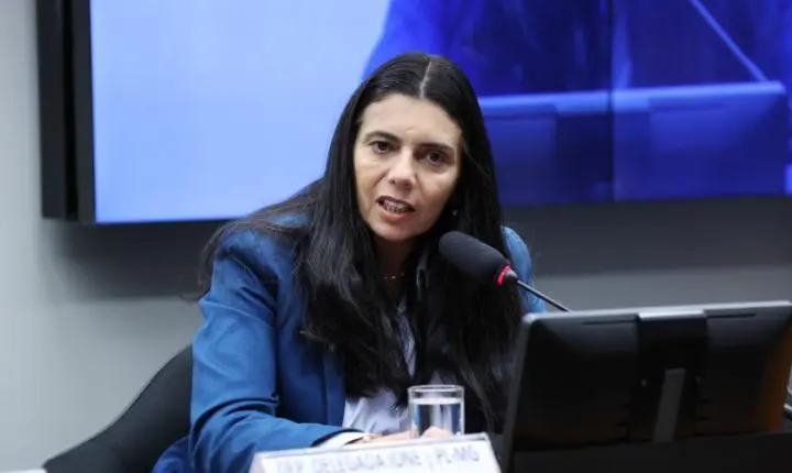Comissão aprova projeto que obriga órgãos públicos a divulgar canais de denúncia e proteção às mulheres