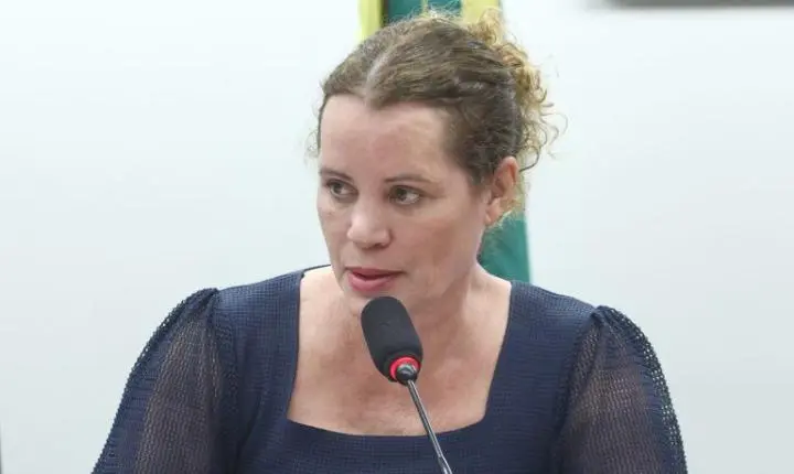 Comissão aprova projeto que permite a prefeituras vender ônibus escolar adquirido com recursos federais