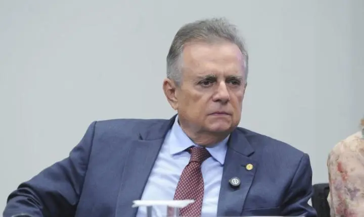 Comissão aprova projeto que torna obrigatório comissário de bordo fluente em português em voos passando pelo Brasil