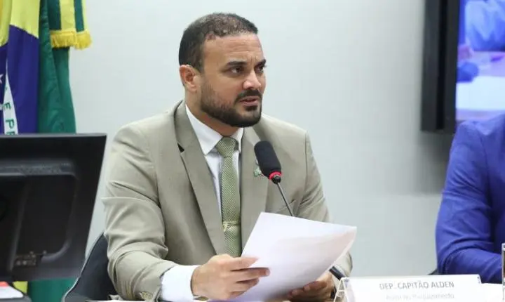Comissão aprova proposta de porte de arma para corretores de imóveis