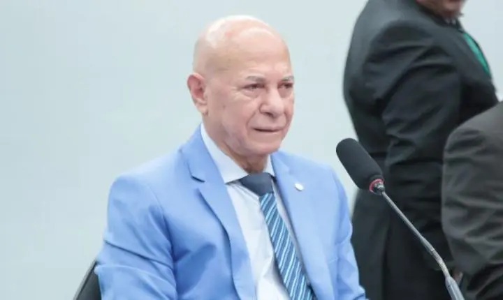 Comissão de Educação aprova projeto que prorroga bolsas de pesquisa para pais estudantes