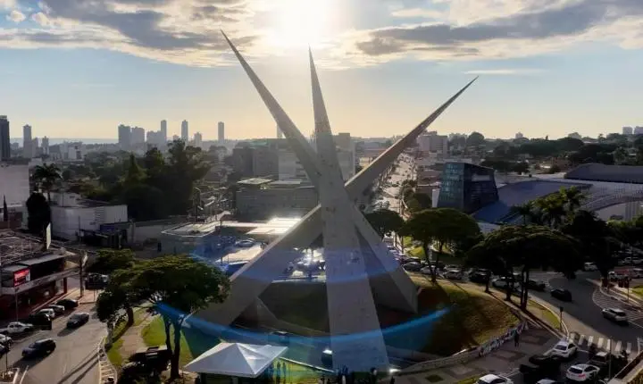 Confira desvios no trânsito para revitalização de monumento na Praça do Ratinho