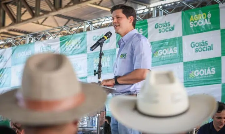 Daniel Vilela reforça apoio ao pequeno produtor durante o Agro é Social, em Uruaçu