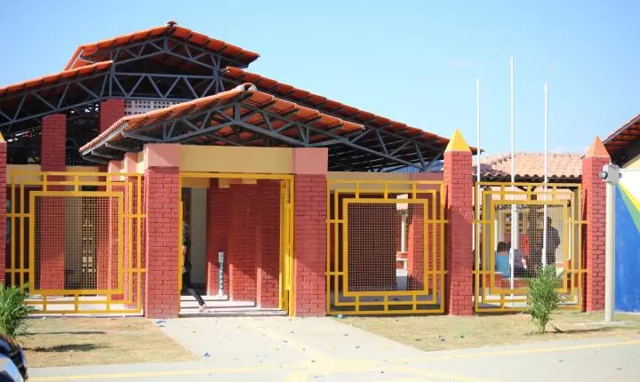 Educação amplia investimentos e mantém 14 obras em andamento em Rio Verde