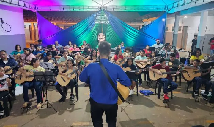 Escolas do Futuro de Goiás oferecem 434 vagas para cursos gratuitos de Teatro e Violão em sete municípios