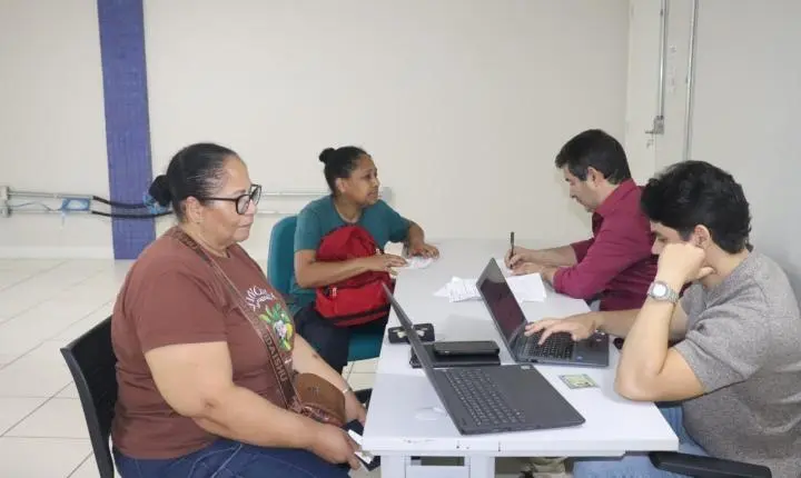 Feirão reúne 3,2 mil vagas de emprego em logística e comércio na Região Metropolitana de Goiânia