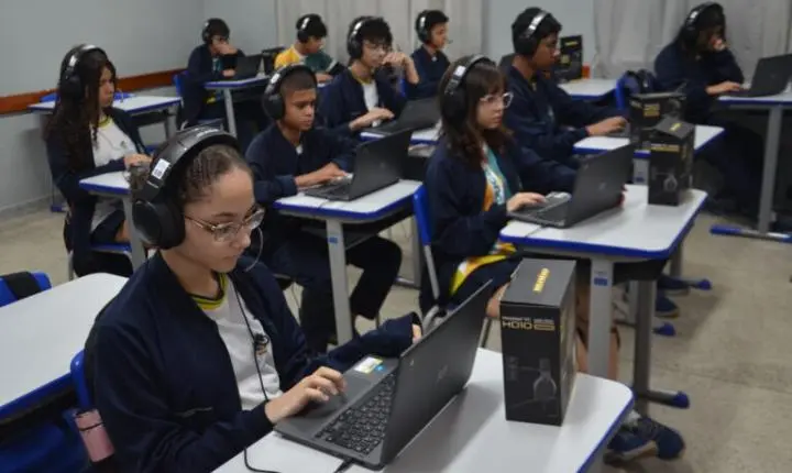Goiás amplia ensino técnico e atende cerca de 30 mil estudantes do ensino médio