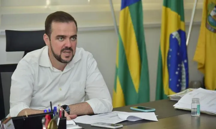 Gustavo Mendanha anuncia que suplência terá representante da segurança pública goiana