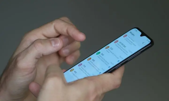 Anatel alerta STF que liberar internet móvel de graça pode colapsar rede