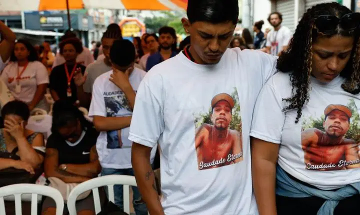 Mães cobram justiça um ano após mortes na Operação Contenção no Rio