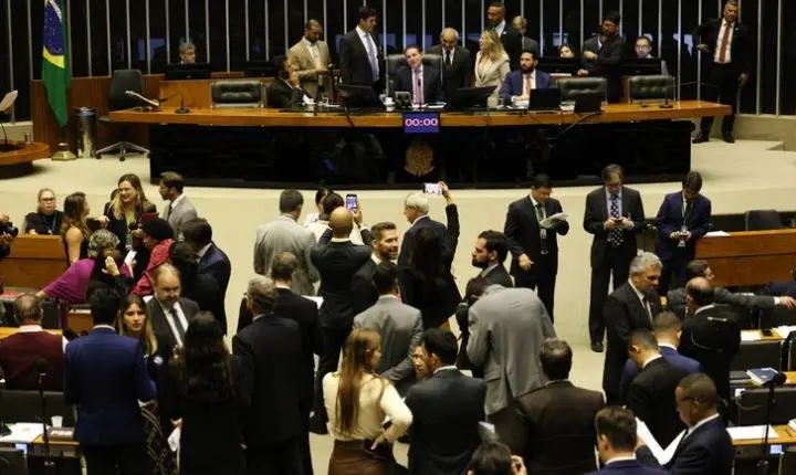 Motta adia votação de PL Antifacção para terça-feira (18)