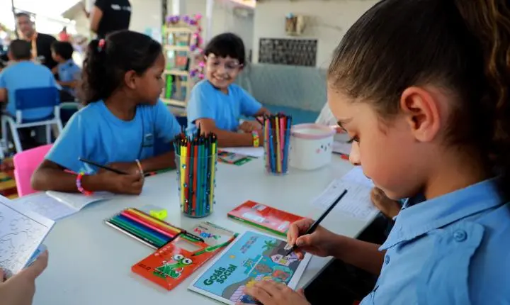 Nova trilha do Cine Leitura do Bem visita mais cinco municípios nesta semana