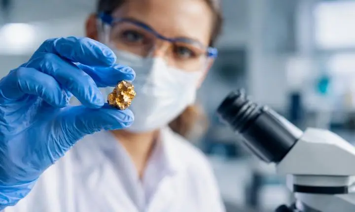 Ouro na medicina: como o metal é usado para tratar doenças