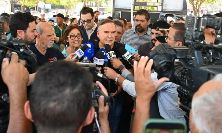 Prefeito Sandro Mabel entrega motolâncias para retomada do atendimento do Samu