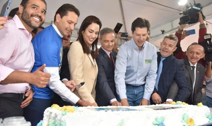Prefeito Vilela e governador Daniel lideram celebração do aniversário de Aparecida que marca novo crescimento econômico da cidade