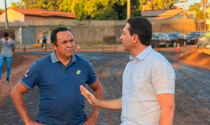 Prefeito Vilela vistoria obras e acompanha fase final da ponte Colina de Homero