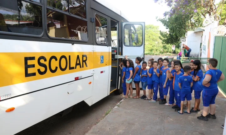 Prefeitura de Goiânia garante transporte escolar a 1,9 mil alunos