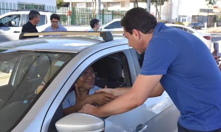Primeiro drive-trhu de vacinação contra a gripe em Goiás segue até quinta-feira, 30, em Aparecida