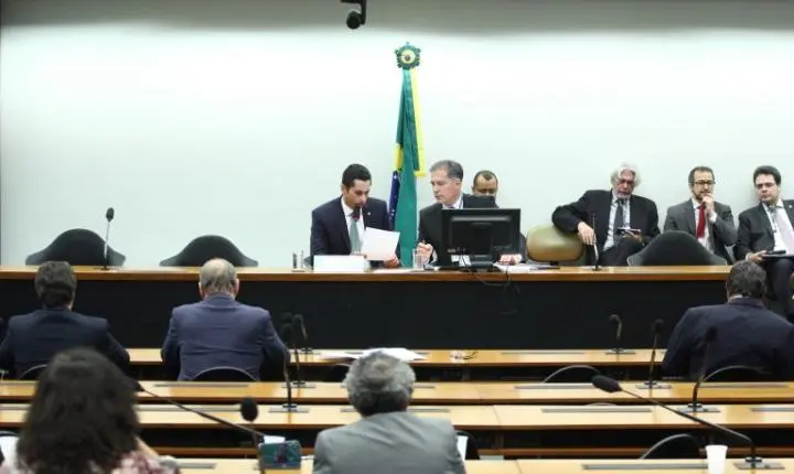Projeto abre crédito orçamentário para financiamento de projetos de fundos regionais