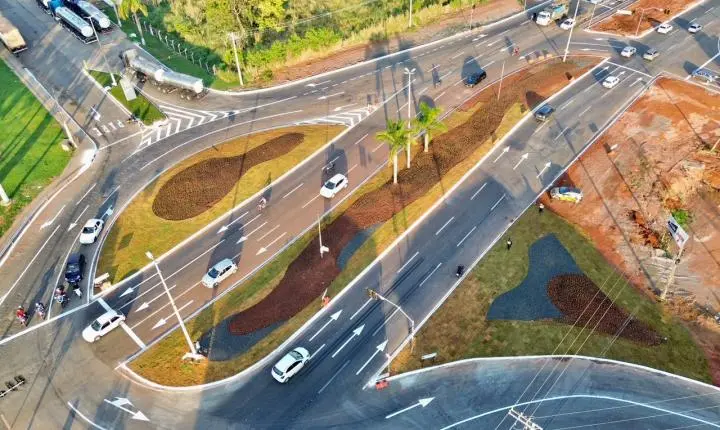 Reconfiguração da rotatória do Hugol melhora trânsito da Região Noroeste