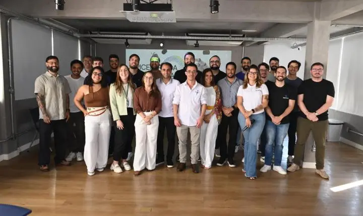 Startups de todo o Brasil iniciam imersão presencial em Goiás com foco em IA