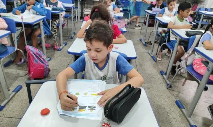 Termina a greve dos servidores administrativos na Rede Municipal de Educação de Goiânia