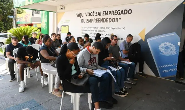 Vagas para jovem aprendiz: feirão oferece mais de mil oportunidades em Goiânia