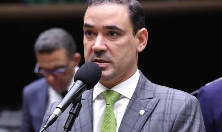 Vicentinho Júnior é eleito novo governador do Tocantins no 2º turno
