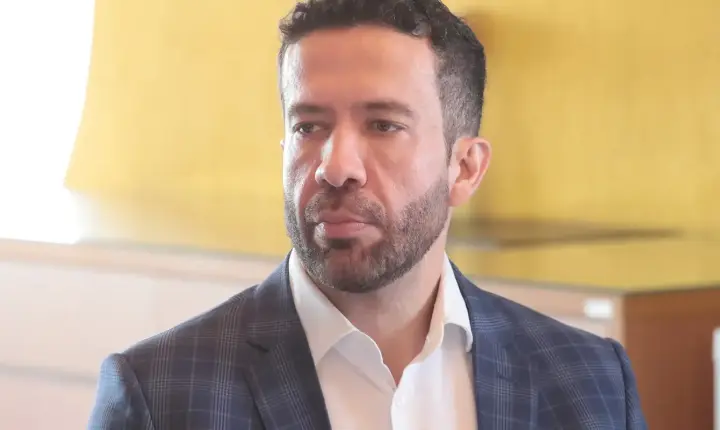 André Janones recebe alta médica após ser internado com arritmia cardíaca