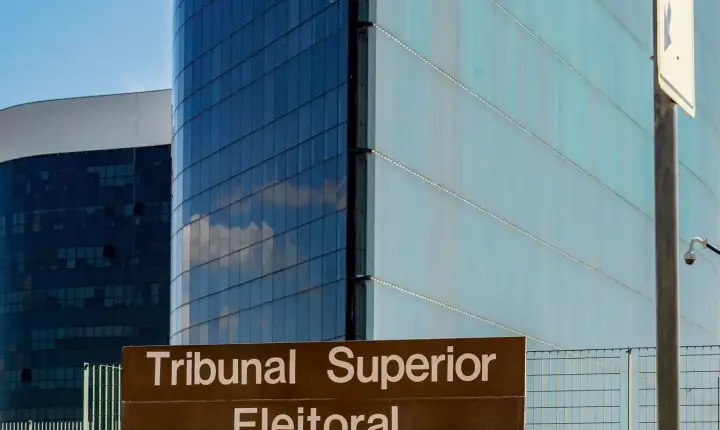 TSE forma maioria para manter remoção de conteúdos sobre Nossa Senhora